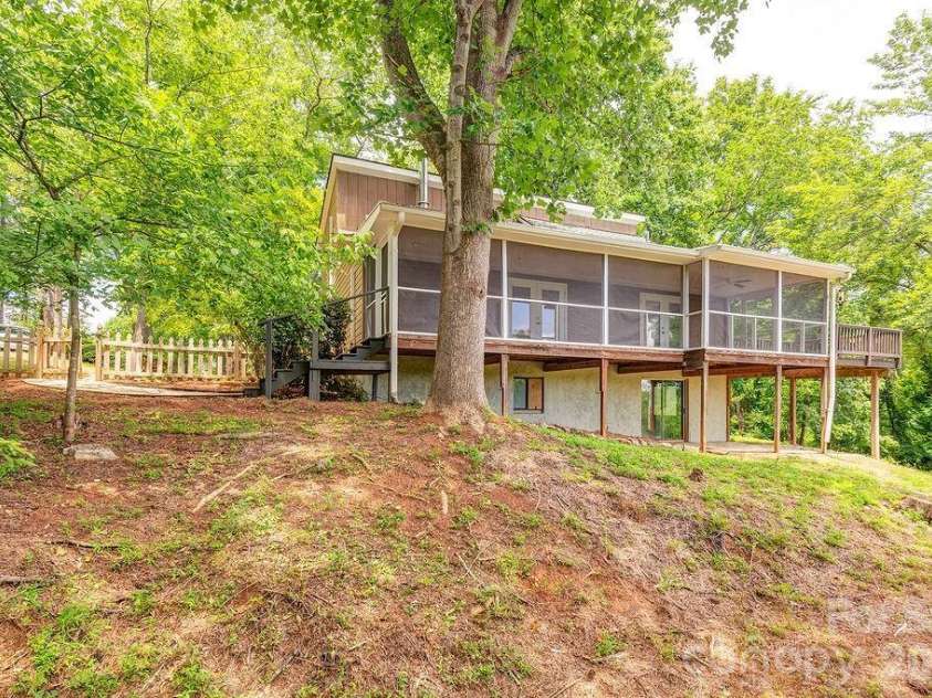 14 High Valley Estates Drive, Alexander, NC 28701.  MLS# CAR4396822, YatesRealty ID 34982. 