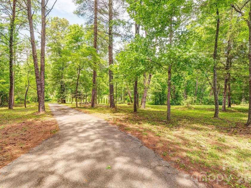 14 High Valley Estates Drive, Alexander, NC 28701.  MLS# CAR4396822, YatesRealty ID 34982. 
