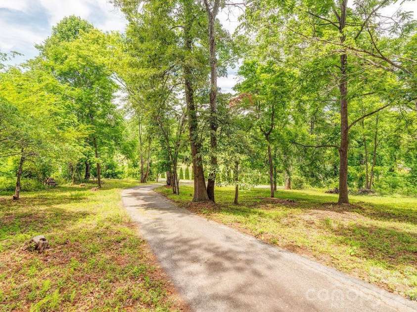 14 High Valley Estates Drive, Alexander, NC 28701.  MLS# CAR4396822, YatesRealty ID 34982. 