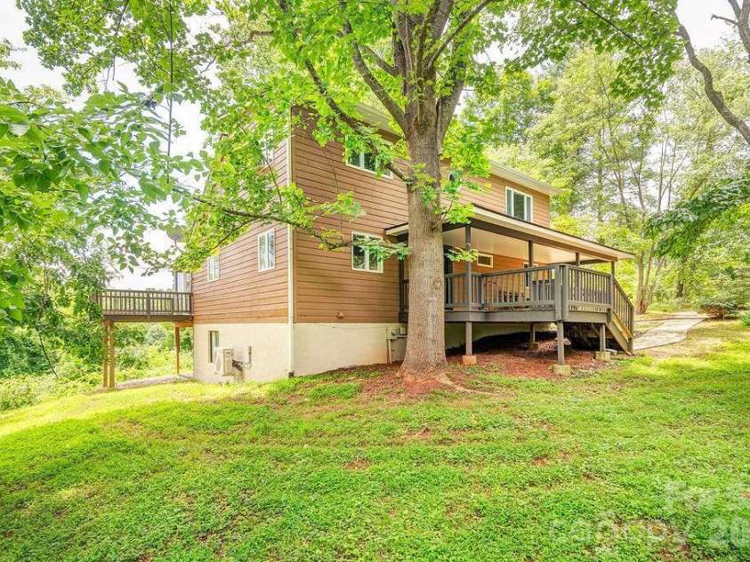 14 High Valley Estates Drive, Alexander, NC 28701.  MLS# CAR4396822, YatesRealty ID 34982. 