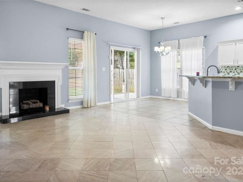2703 Yarrow Road, Charlotte, NC 28213.  MLS# CAR4286950, YatesRealty ID 34982. 