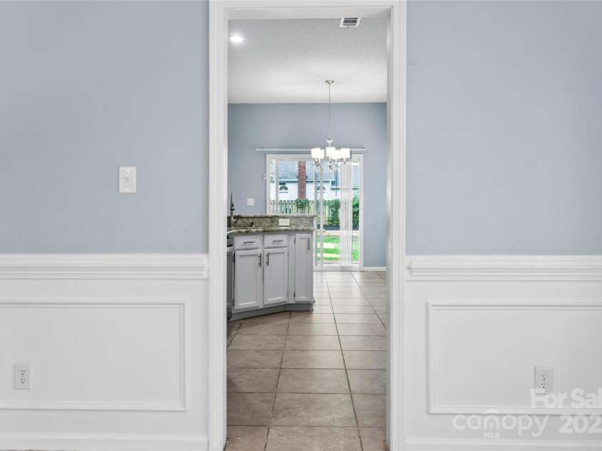 2703 Yarrow Road, Charlotte, NC 28213.  MLS# CAR4286950, YatesRealty ID 34982. 