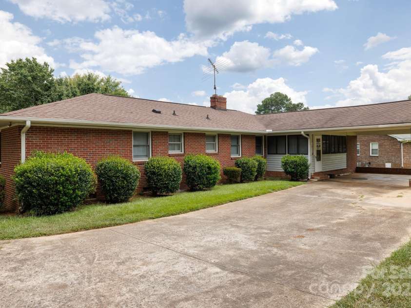 1447 Sullivan Street, Rock Hill, SC 29730.  MLS# CAR4283543, YatesRealty ID 34983. 