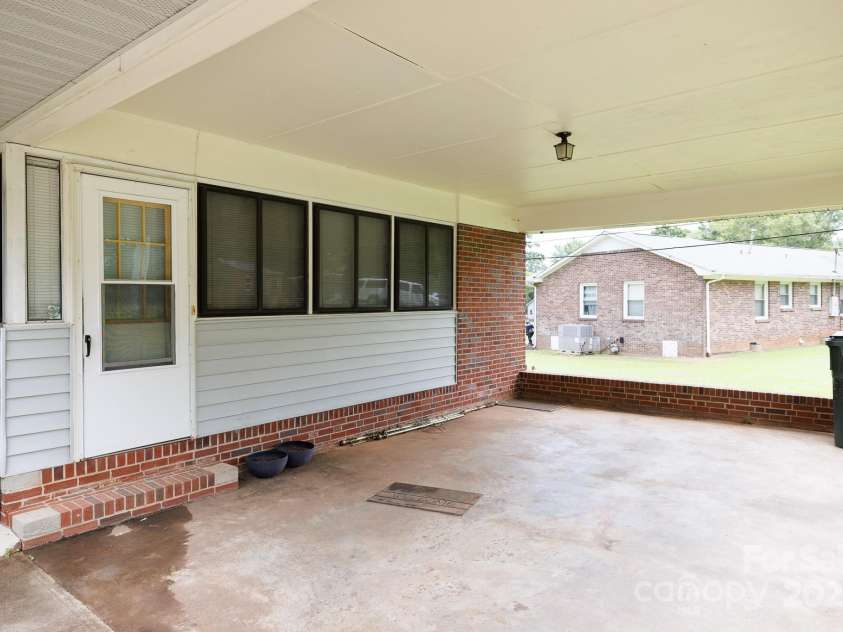 1447 Sullivan Street, Rock Hill, SC 29730.  MLS# CAR4283543, YatesRealty ID 34983. 