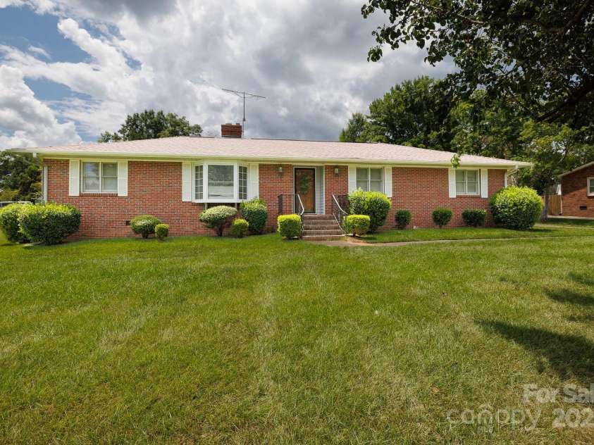 1447 Sullivan Street, Rock Hill, SC 29730.  MLS# CAR4283543, YatesRealty ID 34983. 