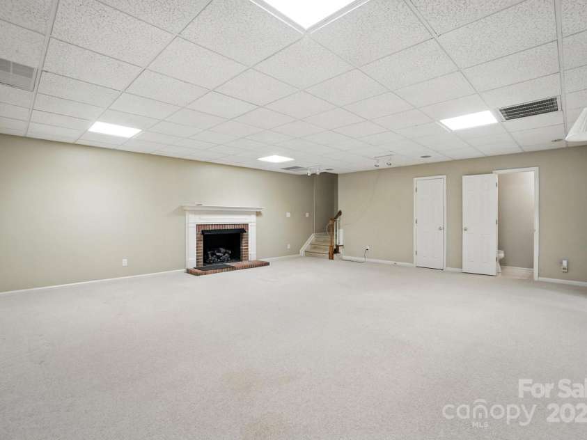 15126 Stonegreen Lane, Huntersville, NC 28078.  MLS# CAR4285893, YatesRealty ID 34984. 
