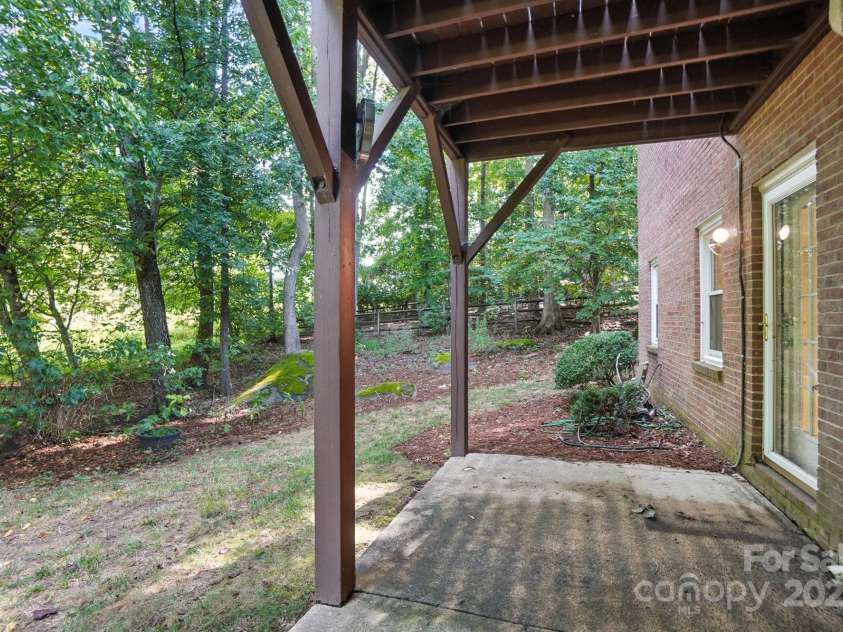 15126 Stonegreen Lane, Huntersville, NC 28078.  MLS# CAR4285893, YatesRealty ID 34984. 