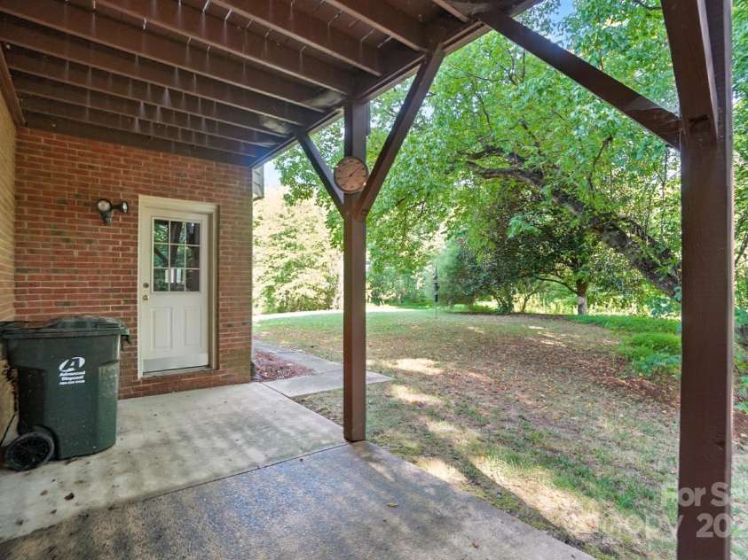 15126 Stonegreen Lane, Huntersville, NC 28078.  MLS# CAR4285893, YatesRealty ID 34984. 