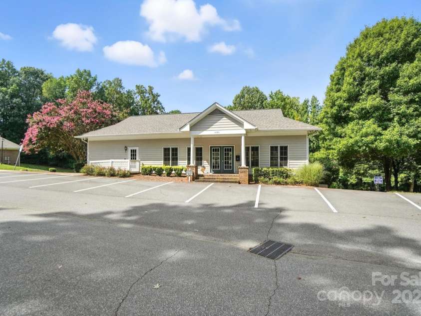 15126 Stonegreen Lane, Huntersville, NC 28078.  MLS# CAR4285893, YatesRealty ID 34984. 