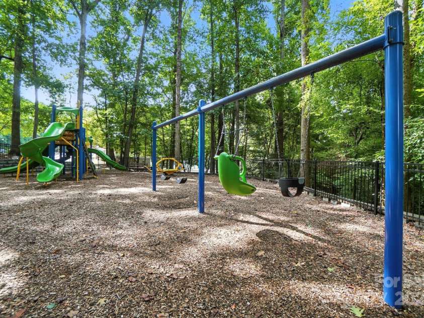 15126 Stonegreen Lane, Huntersville, NC 28078.  MLS# CAR4285893, YatesRealty ID 34984. 