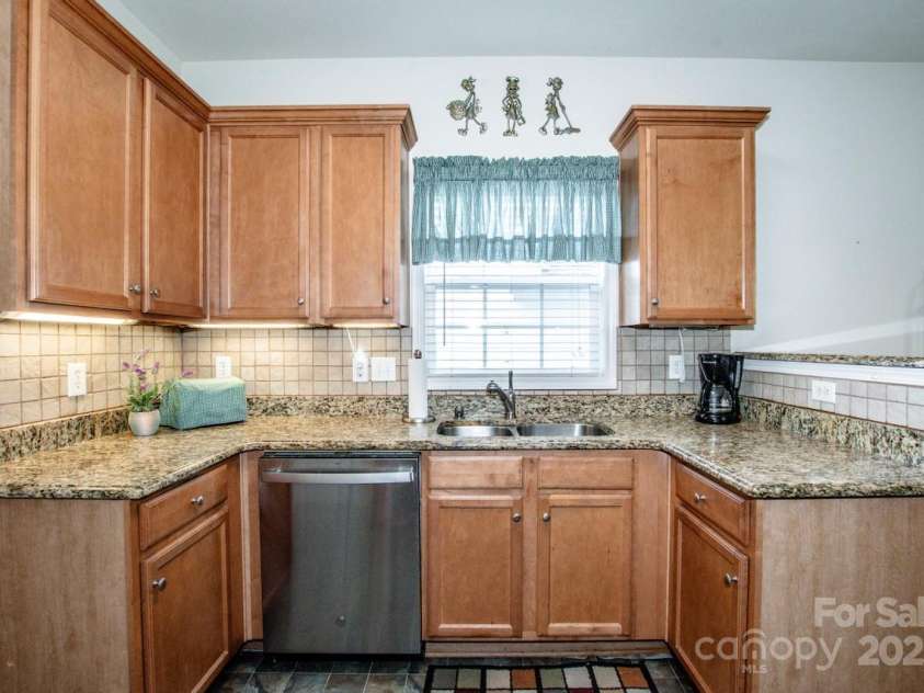 132 Riding Trail, Mooresville, NC 28117.  MLS# CAR4288713, YatesRealty ID 34986. 
