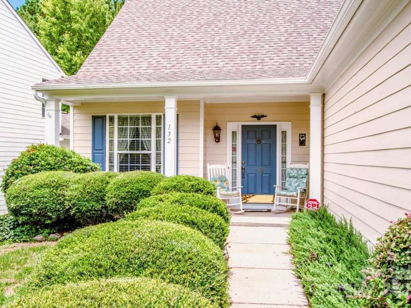 132 Riding Trail, Mooresville, NC 28117.  MLS# CAR4288713, YatesRealty ID 34986. 
