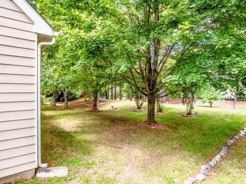 132 Riding Trail, Mooresville, NC 28117.  MLS# CAR4288713, YatesRealty ID 34986. 