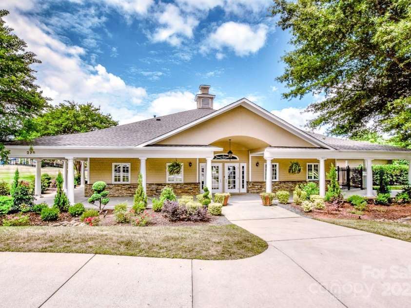 132 Riding Trail, Mooresville, NC 28117.  MLS# CAR4288713, YatesRealty ID 34986. 