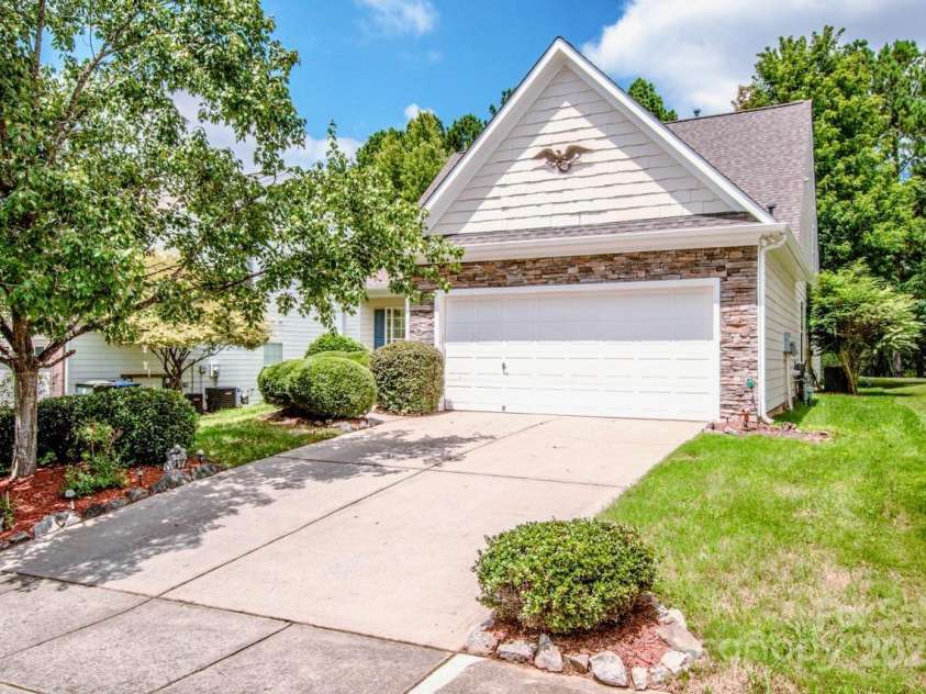 132 Riding Trail, Mooresville, NC 28117.  MLS# CAR4288713, YatesRealty ID 34986. 