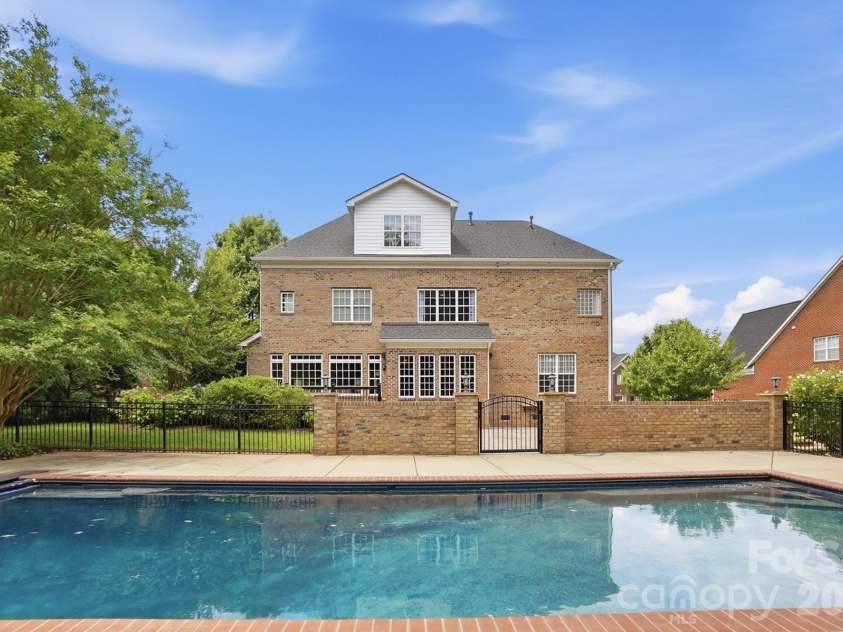 507 Five Leaf Lane, Waxhaw, NC 28173.  MLS# CAR4393433, YatesRealty ID 34986. 