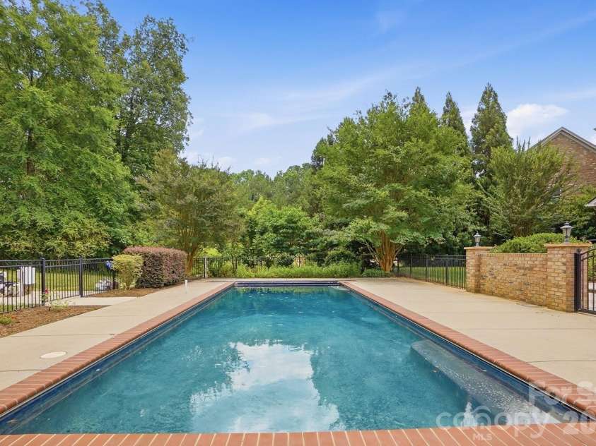 507 Five Leaf Lane, Waxhaw, NC 28173.  MLS# CAR4393433, YatesRealty ID 34986. 
