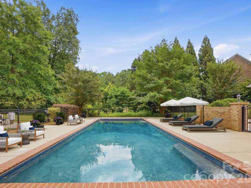 507 Five Leaf Lane, Waxhaw, NC 28173.  MLS# CAR4393433, YatesRealty ID 34986. Backyard Dream...