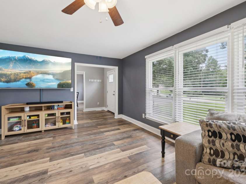 798 Pinehaven Circle, Clover, SC 29710.  MLS# CAR4290478, YatesRealty ID 34987. 