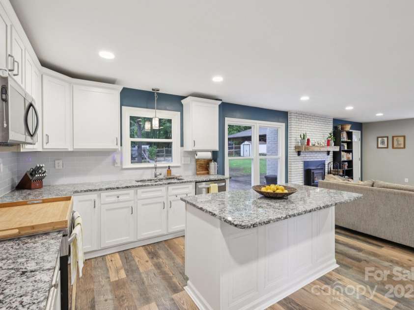 798 Pinehaven Circle, Clover, SC 29710.  MLS# CAR4290478, YatesRealty ID 34987. 