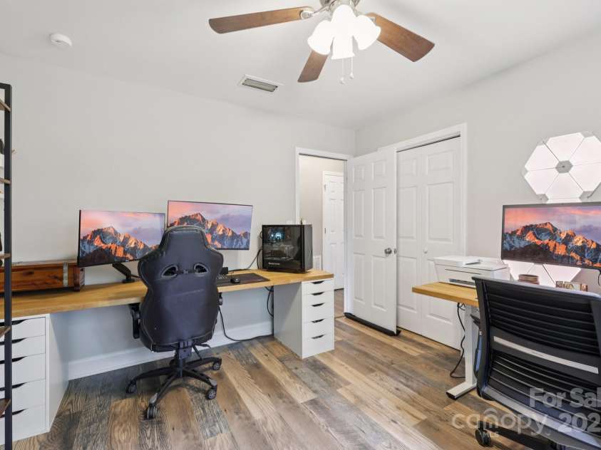 798 Pinehaven Circle, Clover, SC 29710.  MLS# CAR4290478, YatesRealty ID 34987. 