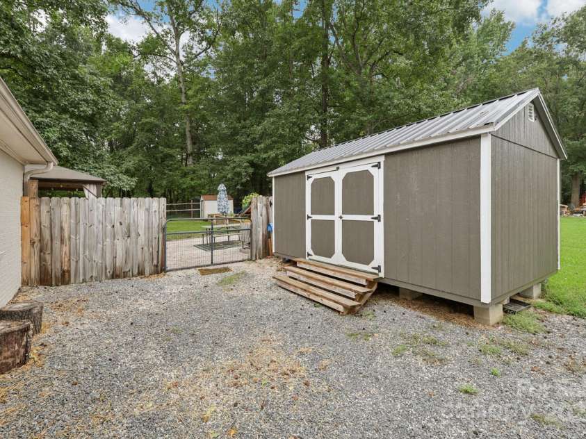 798 Pinehaven Circle, Clover, SC 29710.  MLS# CAR4290478, YatesRealty ID 34987. 