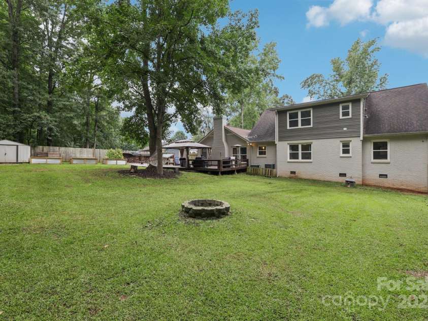 798 Pinehaven Circle, Clover, SC 29710.  MLS# CAR4290478, YatesRealty ID 34987. 