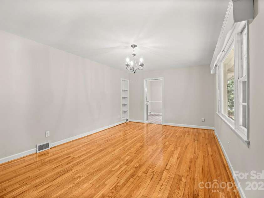 152 Phifer Avenue, Concord, NC 28025.  MLS# CAR4293318, YatesRealty ID 34988. 