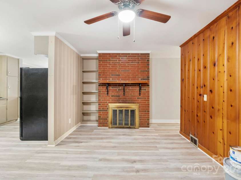 152 Phifer Avenue, Concord, NC 28025.  MLS# CAR4293318, YatesRealty ID 34988. 