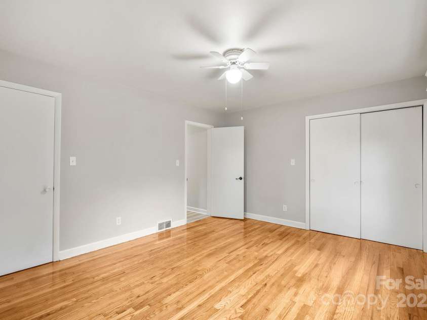 152 Phifer Avenue, Concord, NC 28025.  MLS# CAR4293318, YatesRealty ID 34988. 