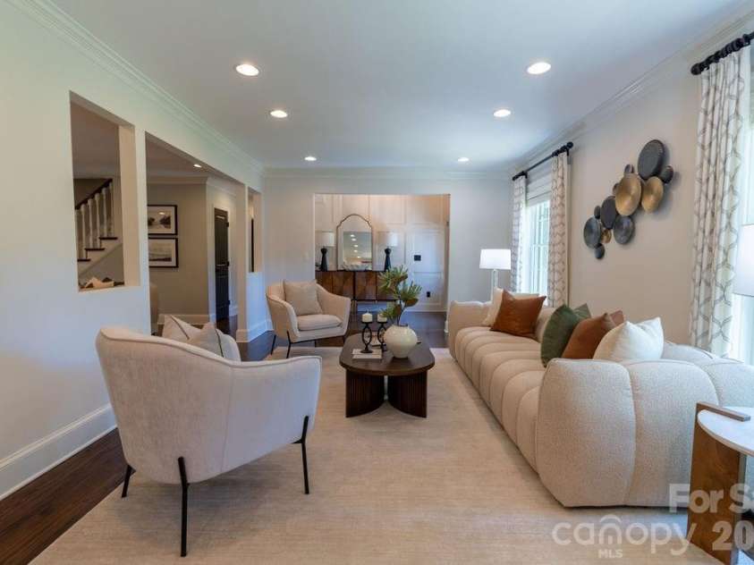 3335 Providence Road, Charlotte, NC 28211.  MLS# CAR4370866, YatesRealty ID 34988. 