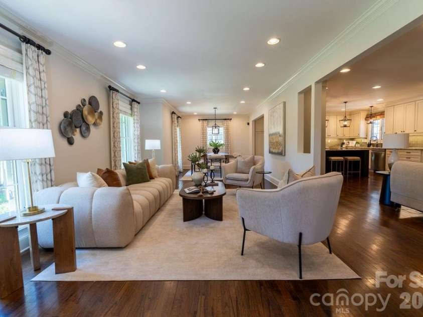 3335 Providence Road, Charlotte, NC 28211.  MLS# CAR4370866, YatesRealty ID 34988. 