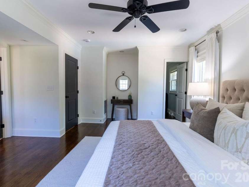 3335 Providence Road, Charlotte, NC 28211.  MLS# CAR4370866, YatesRealty ID 34988. 