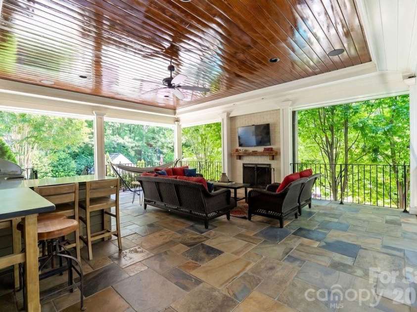 3335 Providence Road, Charlotte, NC 28211.  MLS# CAR4370866, YatesRealty ID 34988. 