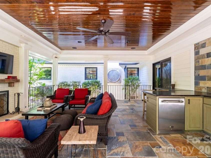 3335 Providence Road, Charlotte, NC 28211.  MLS# CAR4370866, YatesRealty ID 34988. 