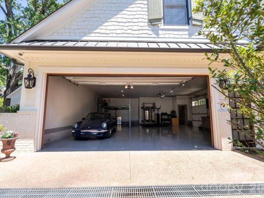 3335 Providence Road, Charlotte, NC 28211.  MLS# CAR4370866, YatesRealty ID 34988. 