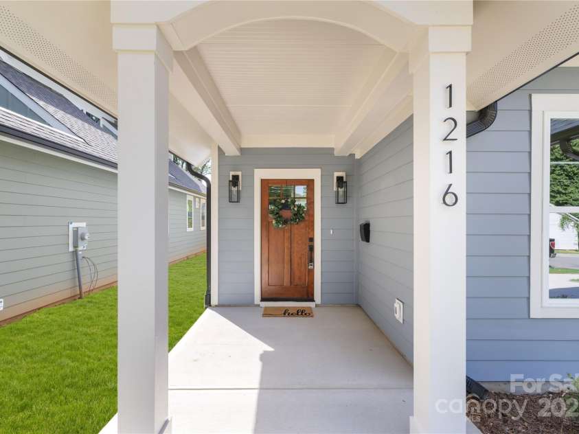 1216 Hazel Street, Charlotte, NC 28208.  MLS# CAR4296601, YatesRealty ID 34989. 