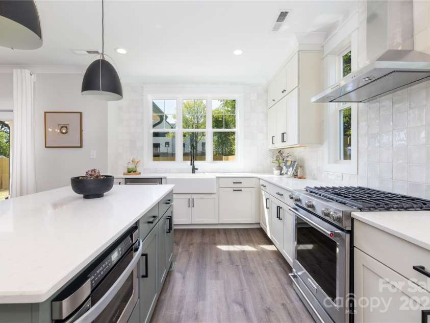 1216 Hazel Street, Charlotte, NC 28208.  MLS# CAR4296601, YatesRealty ID 34989. 