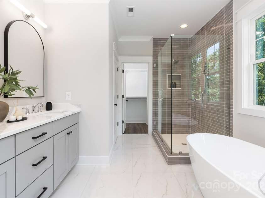 1216 Hazel Street, Charlotte, NC 28208.  MLS# CAR4296601, YatesRealty ID 34989. 