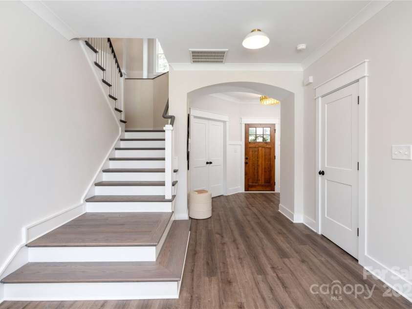 1216 Hazel Street, Charlotte, NC 28208.  MLS# CAR4296601, YatesRealty ID 34989. 