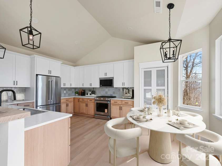 296 Carriage Summitt Way, Hendersonville, NC 28791.  MLS# CAR4325978, YatesRealty ID 3499. Digitally Staged