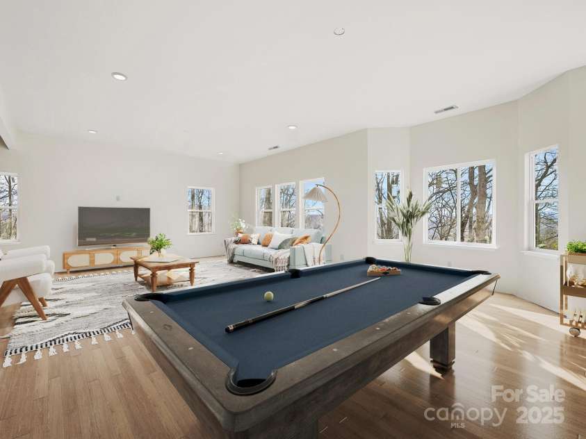 296 Carriage Summitt Way, Hendersonville, NC 28791.  MLS# CAR4325978, YatesRealty ID 3499. Digitally Staged