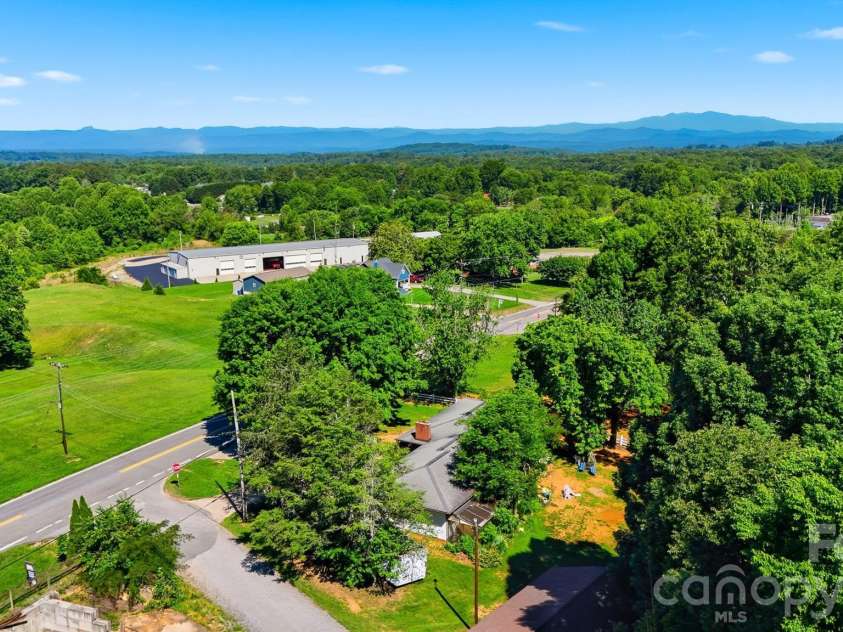 2089 Connelly Springs Road, Lenoir, NC 28645.  MLS# CAR4388834, YatesRealty ID 34990. 