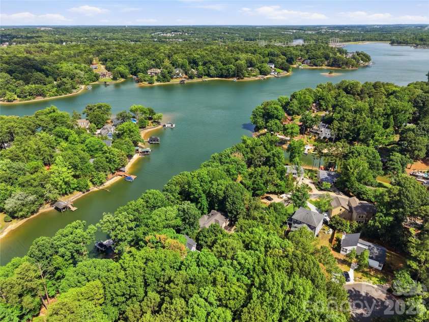 16121 Tana Tea Circle, Tega Cay, SC 29708.  MLS# CAR4381341, YatesRealty ID 34991. 