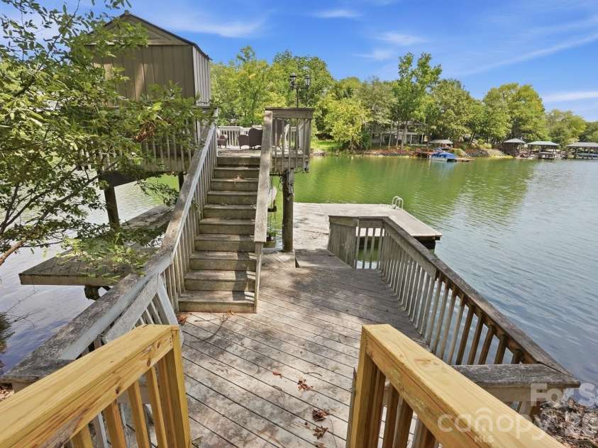 16121 Tana Tea Circle, Tega Cay, SC 29708.  MLS# CAR4381341, YatesRealty ID 34991. 