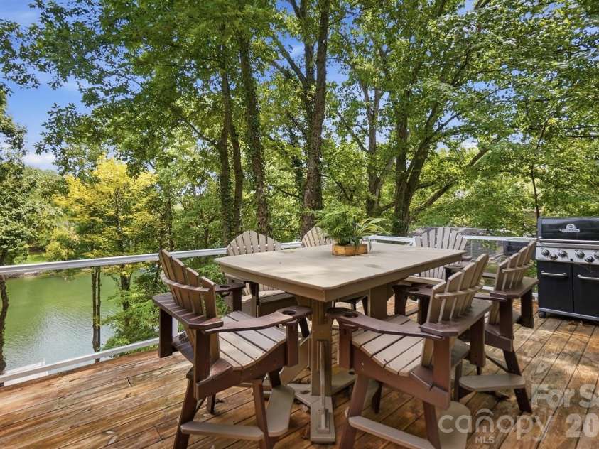 16121 Tana Tea Circle, Tega Cay, SC 29708.  MLS# CAR4381341, YatesRealty ID 34991. 