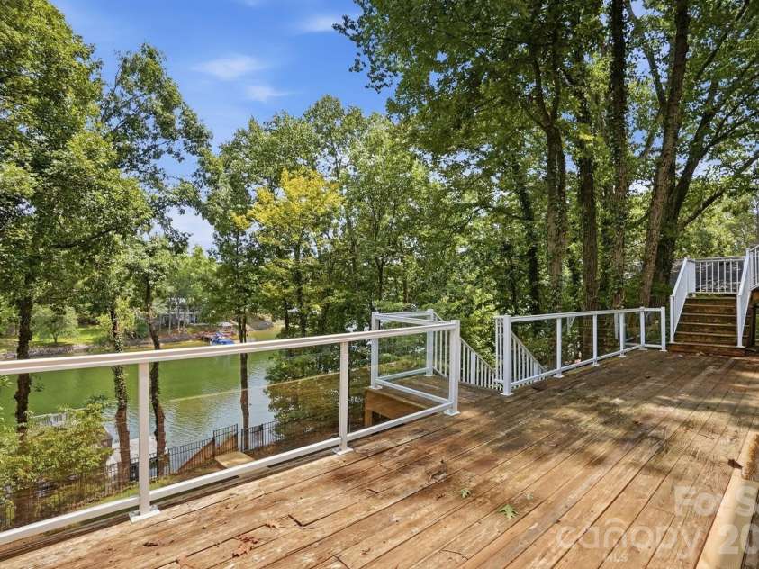 16121 Tana Tea Circle, Tega Cay, SC 29708.  MLS# CAR4381341, YatesRealty ID 34991. 
