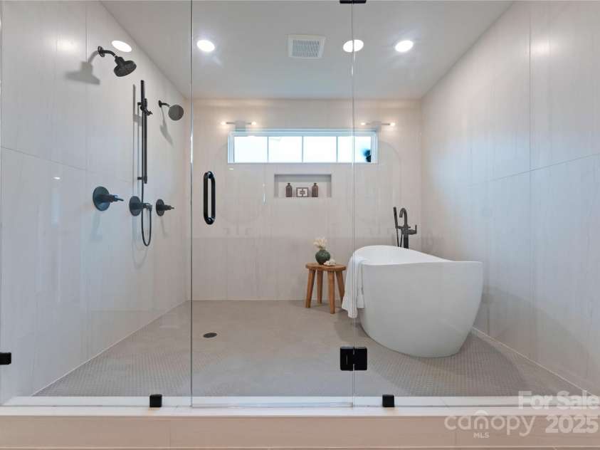 3017 Kinger Lane, Matthews, NC 28105.  MLS# CAR4296177, YatesRealty ID 34991. Model Representation