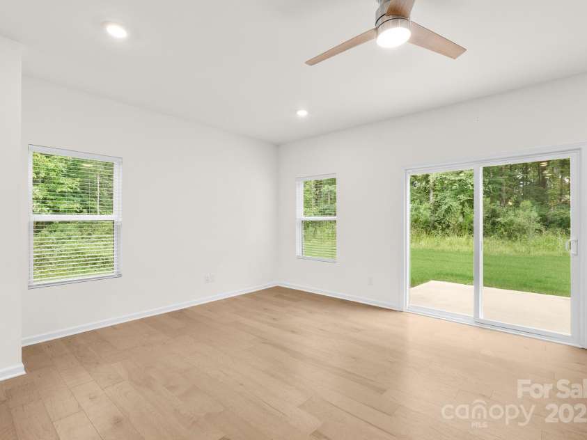 254 Quinn Road, Matthews, NC 28104.  MLS# CAR4289604, YatesRealty ID 34992. 