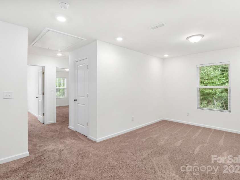 254 Quinn Road, Matthews, NC 28104.  MLS# CAR4289604, YatesRealty ID 34992. 
